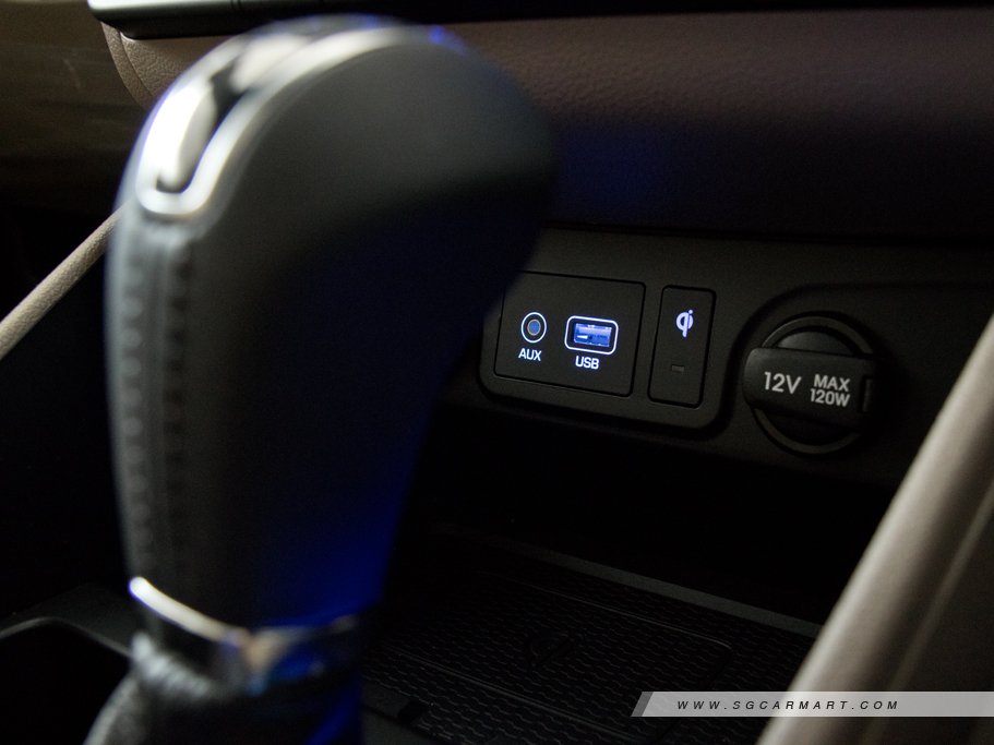 https://i.i-sgcm.com/new_cars/cars/12364/12364_g22