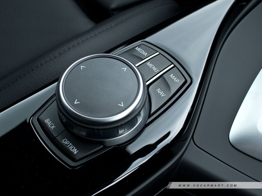 https://i.i-sgcm.com/new_cars/cars/12366/12366_g25