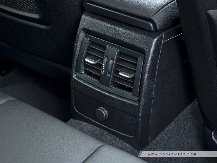 https://i.i-sgcm.com/new_cars/cars/12366/12366_g27