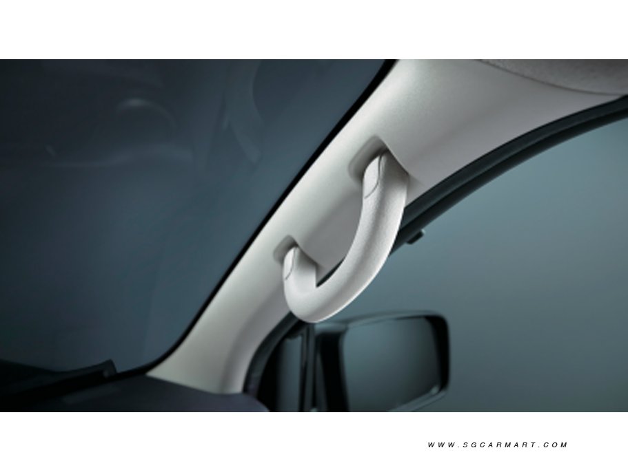 https://i.i-sgcm.com/new_cars/cars/12372/12372_g8