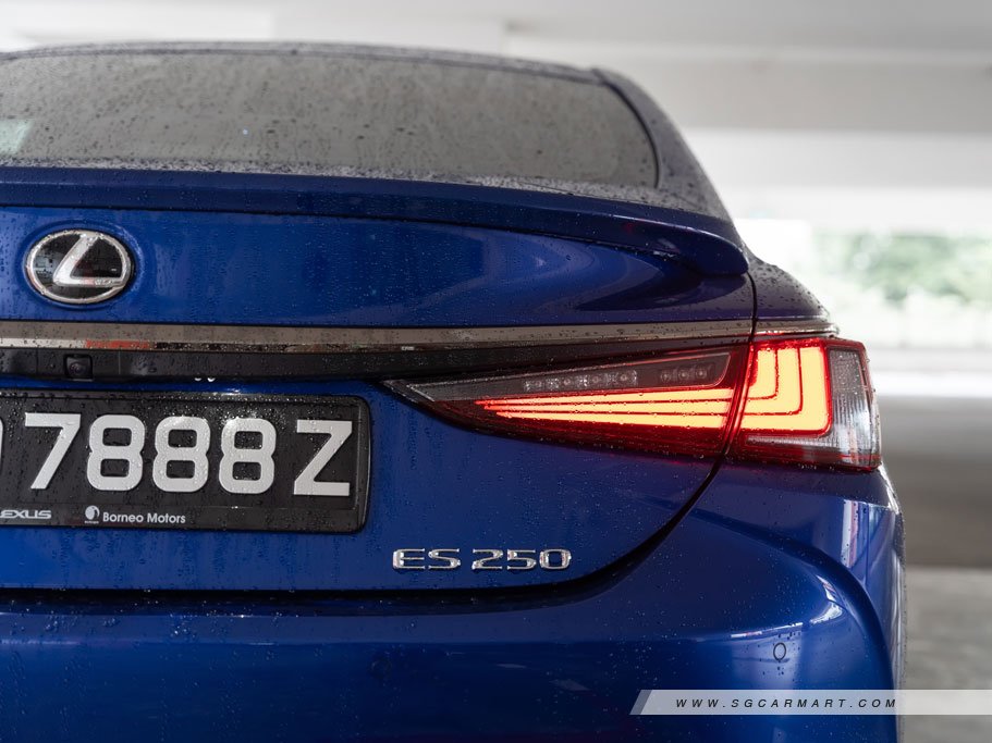 https://i.i-sgcm.com/new_cars/cars/12374/12374_g12