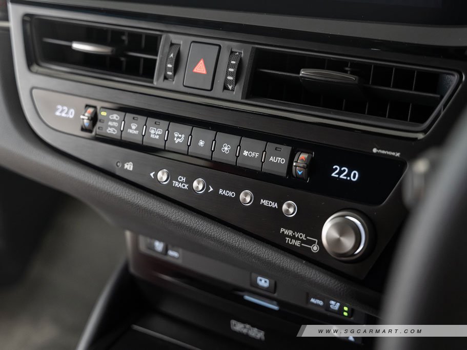 https://i.i-sgcm.com/new_cars/cars/12374/12374_g29