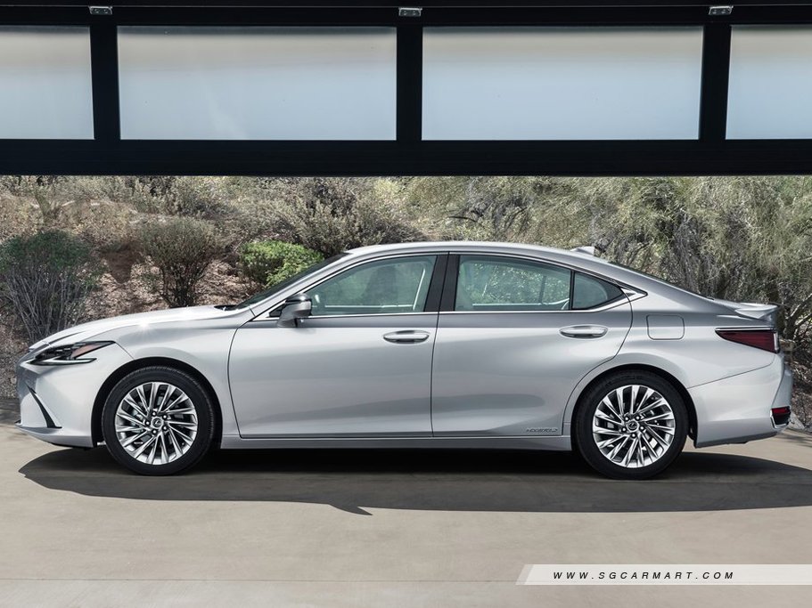 https://i.i-sgcm.com/new_cars/cars/12374/12374_g52