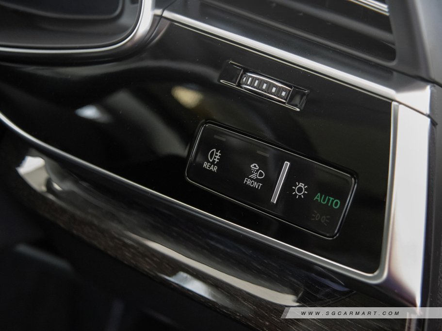 https://i.i-sgcm.com/new_cars/cars/12380/12380_g39