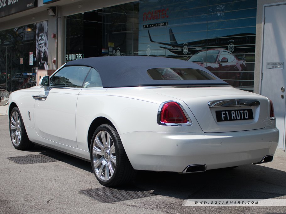 https://i.i-sgcm.com/new_cars/cars/12381/12381_g13