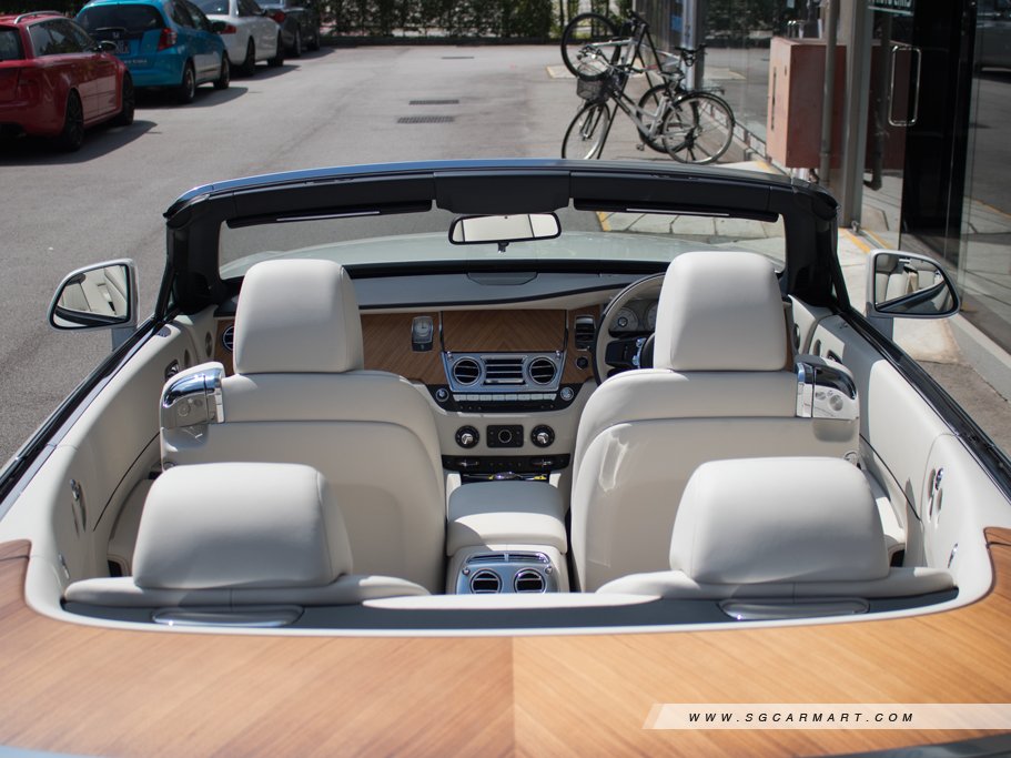 https://i.i-sgcm.com/new_cars/cars/12381/12381_g18