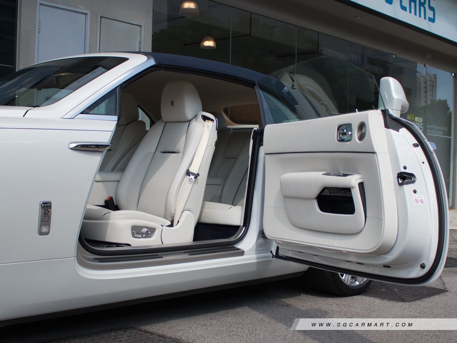 https://i.i-sgcm.com/new_cars/cars/12381/12381_g19