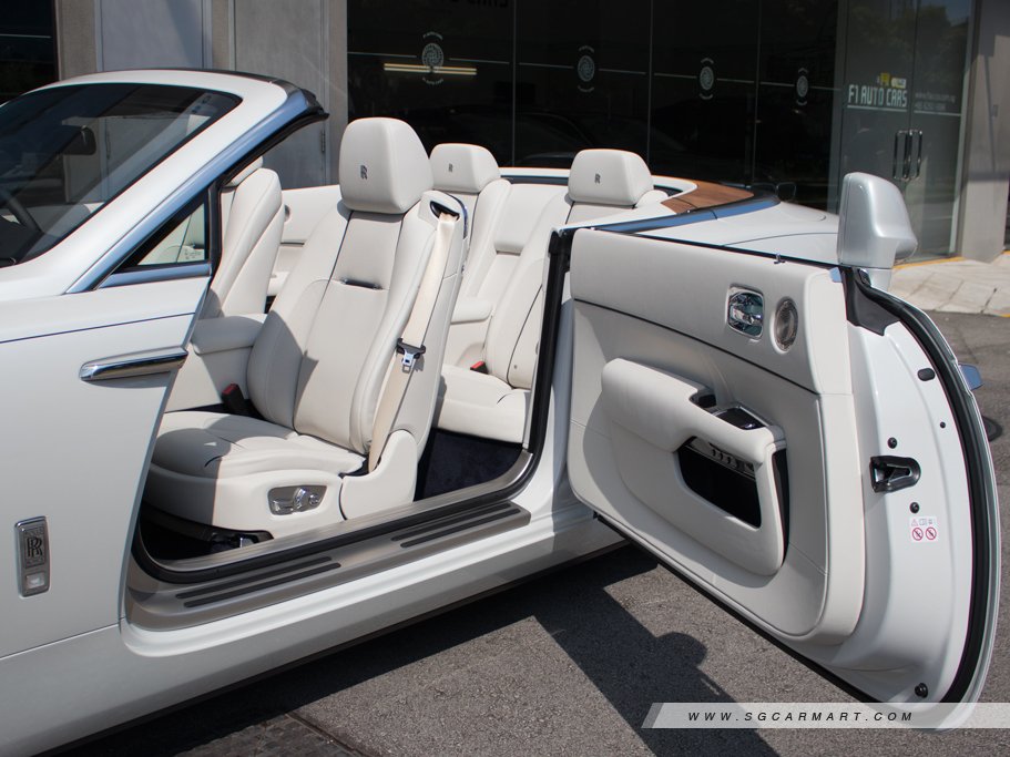 https://i.i-sgcm.com/new_cars/cars/12381/12381_g20