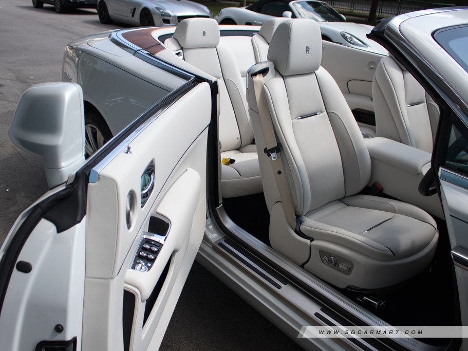 https://i.i-sgcm.com/new_cars/cars/12381/12381_g21