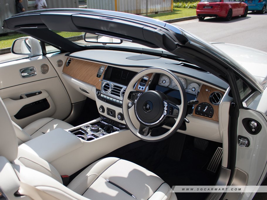 https://i.i-sgcm.com/new_cars/cars/12381/12381_g27