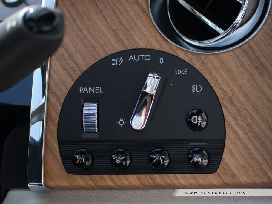 https://i.i-sgcm.com/new_cars/cars/12381/12381_g29