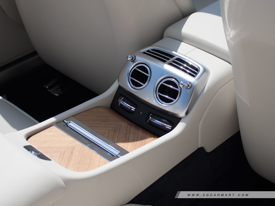 https://i.i-sgcm.com/new_cars/cars/12381/12381_g45