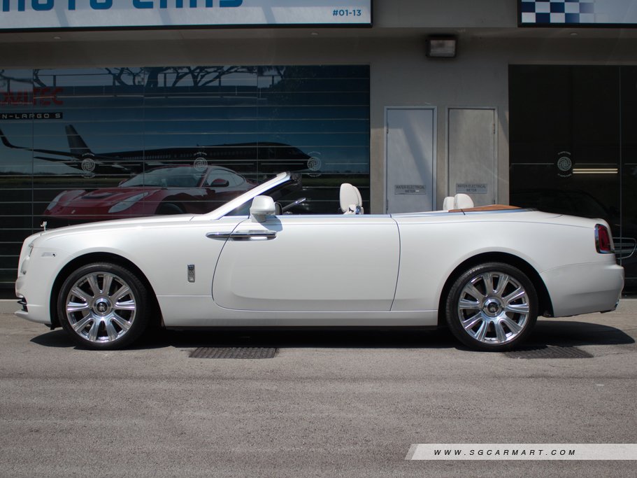 https://i.i-sgcm.com/new_cars/cars/12381/12381_g7