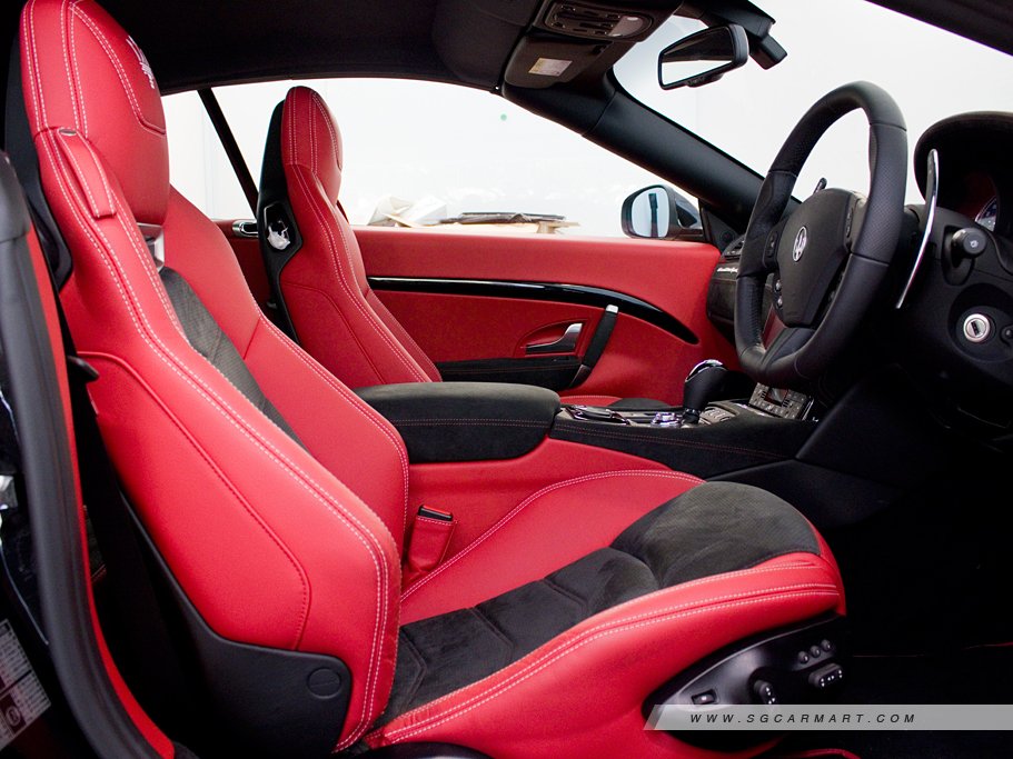 https://i.i-sgcm.com/new_cars/cars/12382/12382_g15