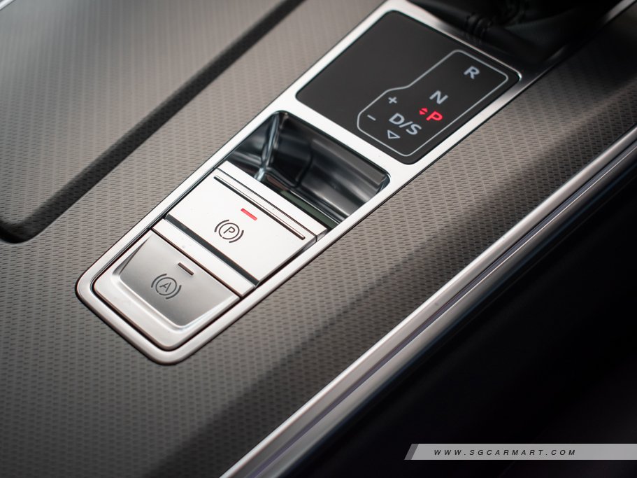 https://i.i-sgcm.com/new_cars/cars/12385/12385_g40