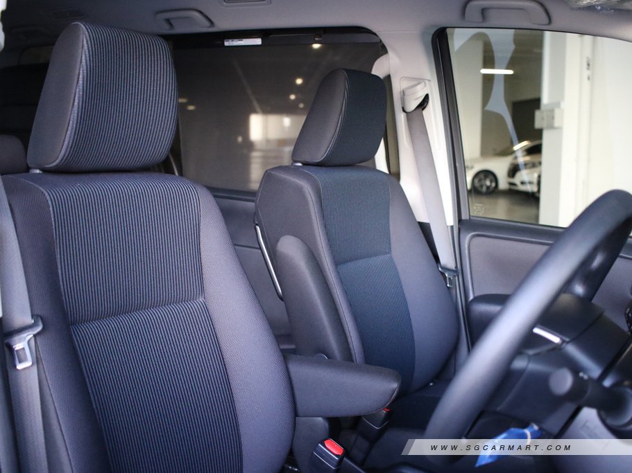 https://i.i-sgcm.com/new_cars/cars/12390/12390_g15
