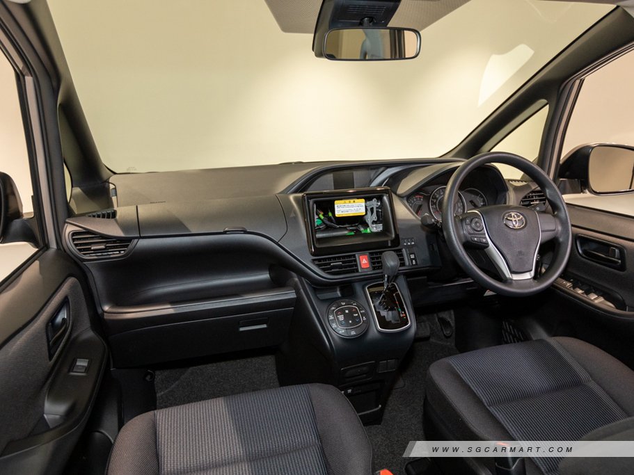 https://i.i-sgcm.com/new_cars/cars/12390/12390_g44
