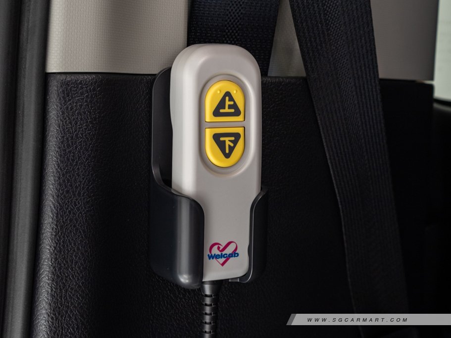 https://i.i-sgcm.com/new_cars/cars/12390/12390_g53