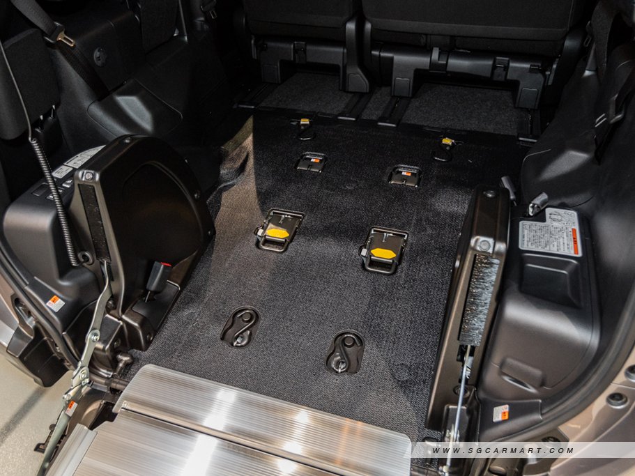 https://i.i-sgcm.com/new_cars/cars/12390/12390_g54