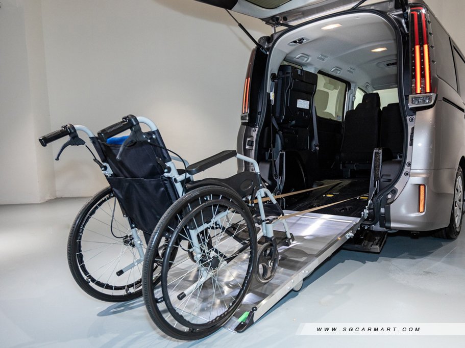 https://i.i-sgcm.com/new_cars/cars/12390/12390_g57