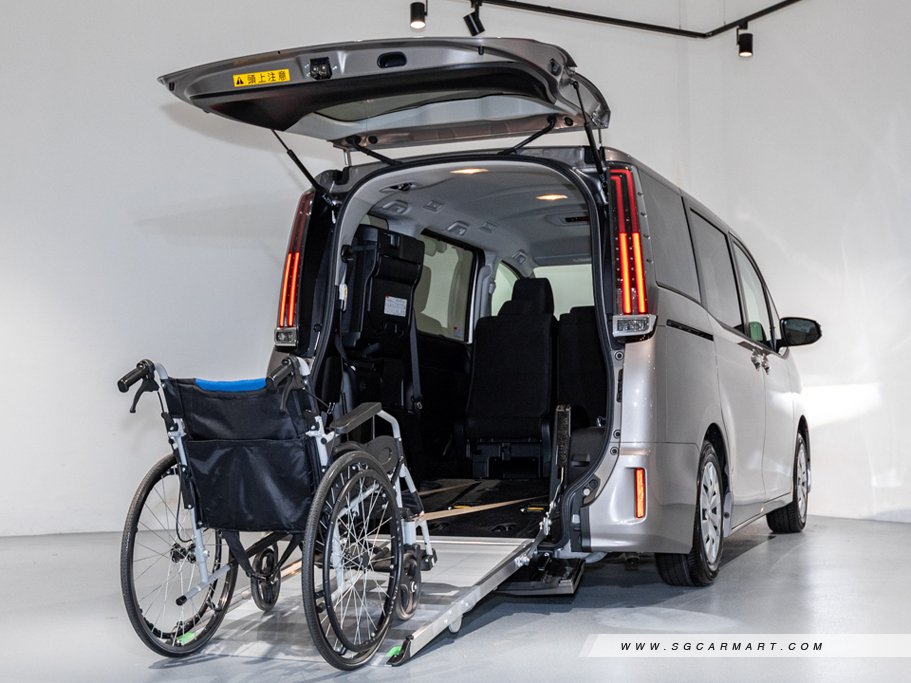 https://i.i-sgcm.com/new_cars/cars/12390/12390_g59