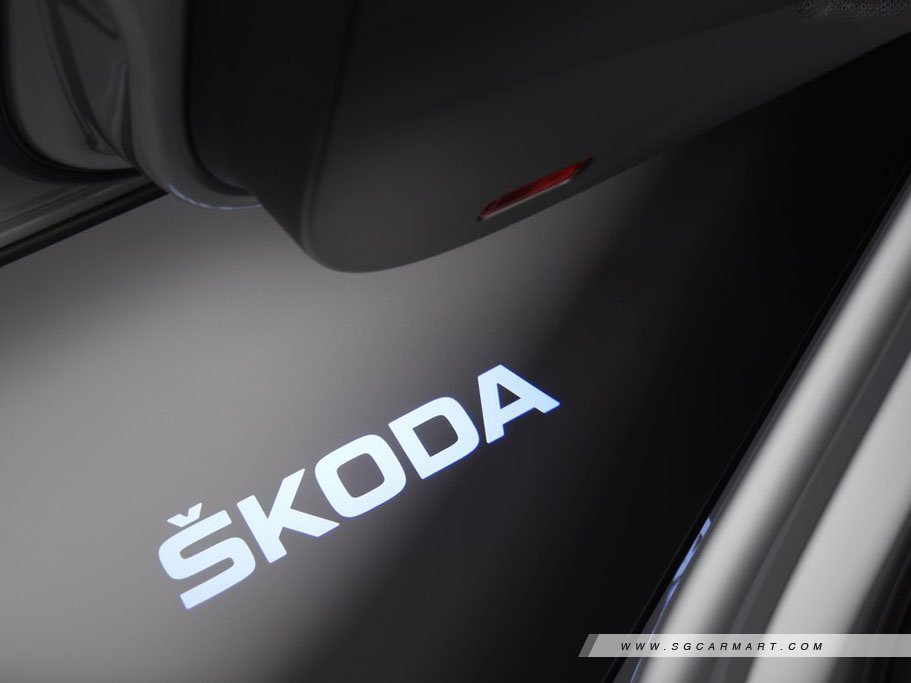 https://i.i-sgcm.com/new_cars/cars/12391/12391_g14