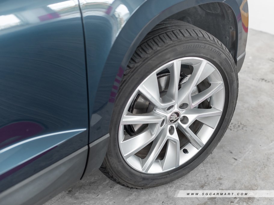 https://i.i-sgcm.com/new_cars/cars/12391/12391_g38