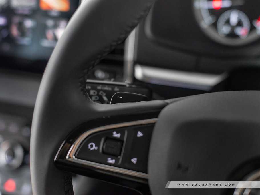 https://i.i-sgcm.com/new_cars/cars/12391/12391_g43