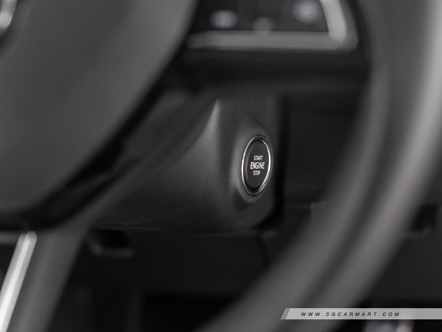 https://i.i-sgcm.com/new_cars/cars/12391/12391_g44