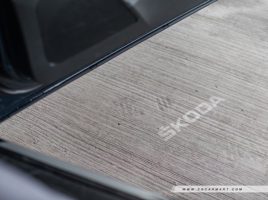 https://i.i-sgcm.com/new_cars/cars/12391/12391_g55
