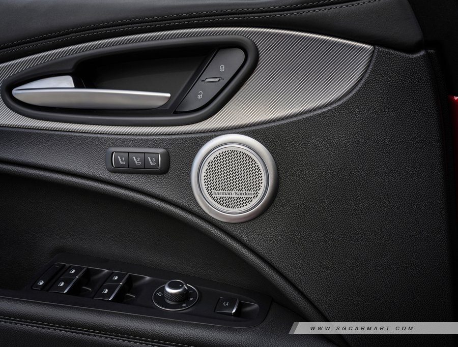 https://i.i-sgcm.com/new_cars/cars/12392/12392_g108