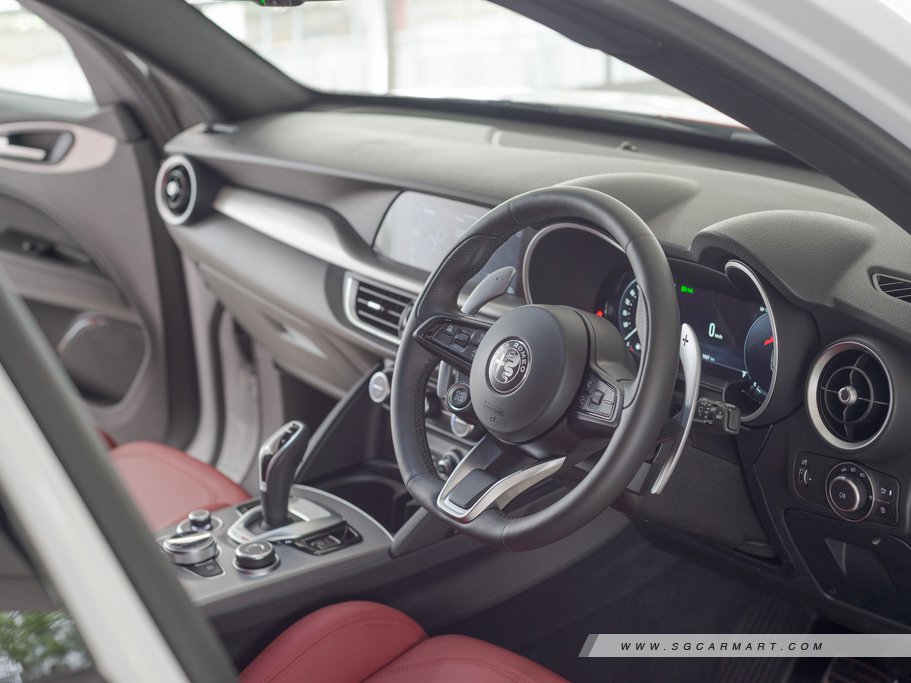 https://i.i-sgcm.com/new_cars/cars/12392/12392_g119