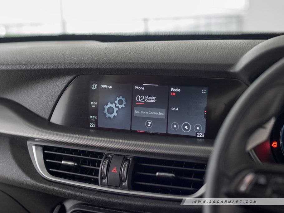 https://i.i-sgcm.com/new_cars/cars/12392/12392_g123