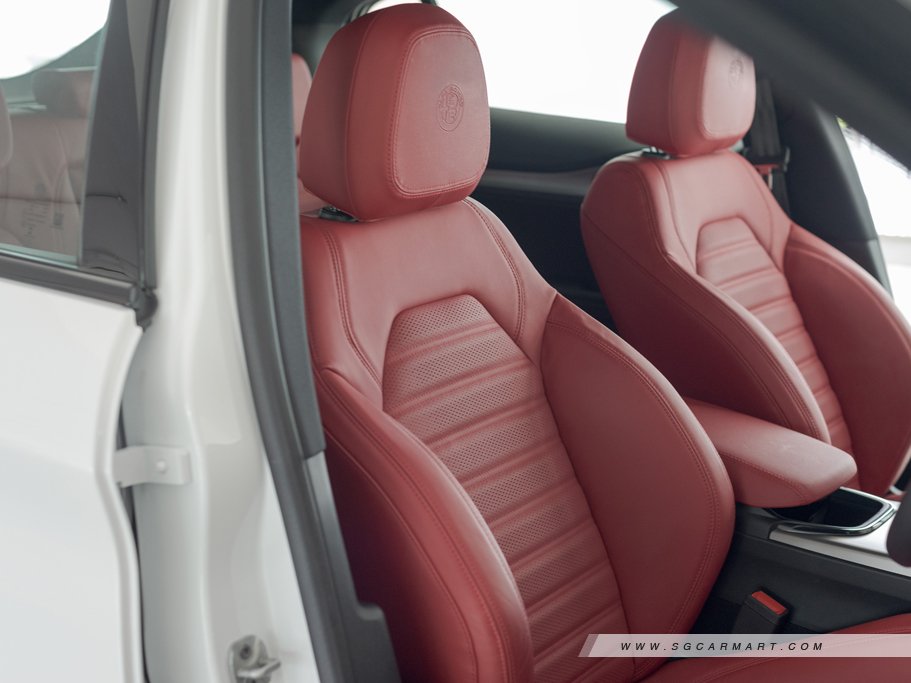 https://i.i-sgcm.com/new_cars/cars/12392/12392_g128