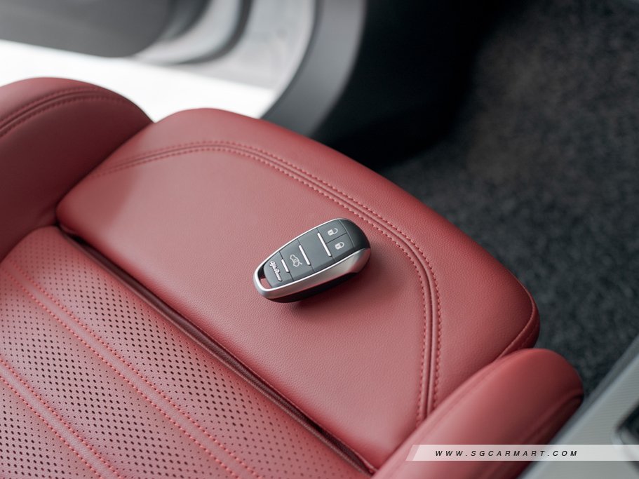 https://i.i-sgcm.com/new_cars/cars/12392/12392_g134