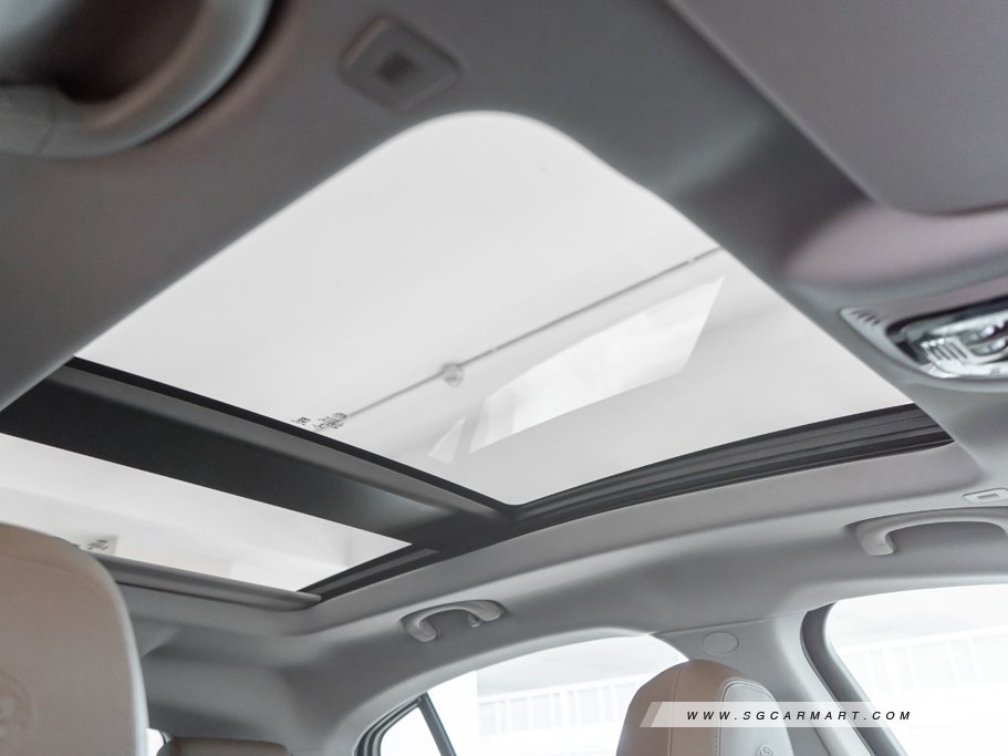 https://i.i-sgcm.com/new_cars/cars/12392/12392_g37