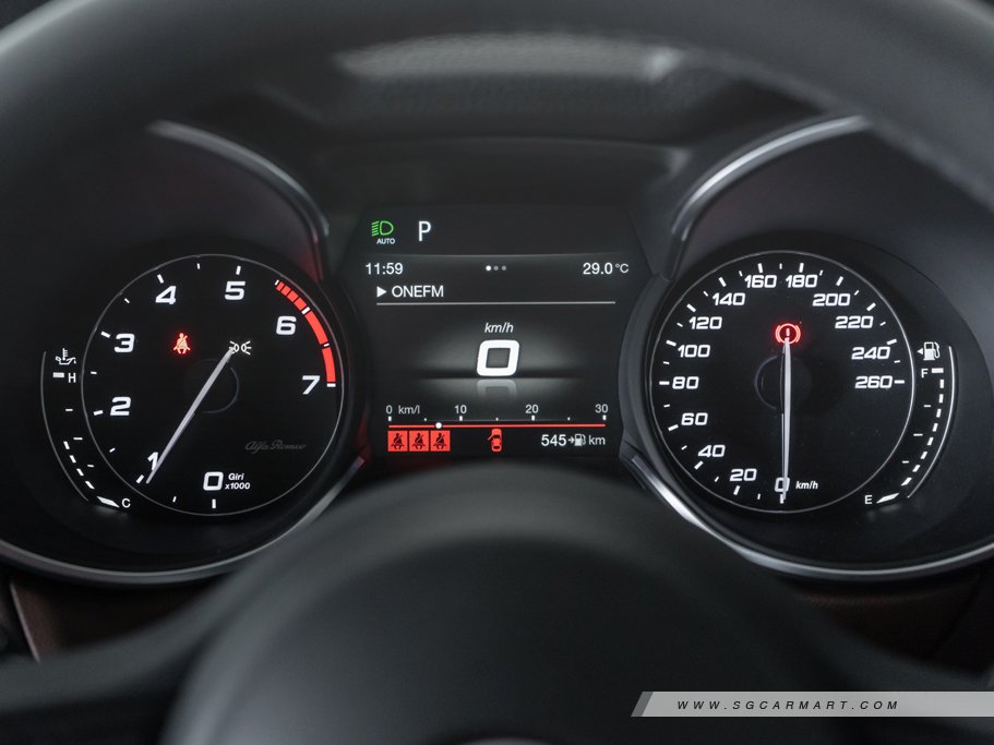 https://i.i-sgcm.com/new_cars/cars/12392/12392_g40