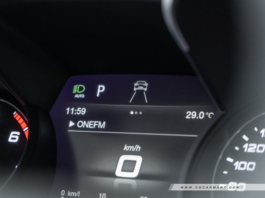 https://i.i-sgcm.com/new_cars/cars/12392/12392_g41