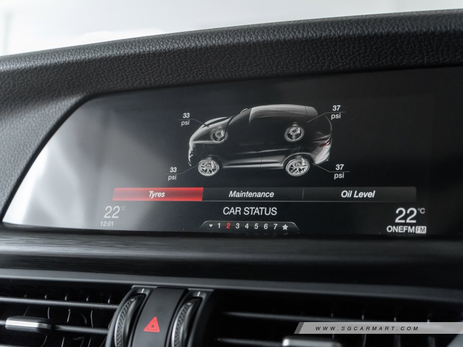 https://i.i-sgcm.com/new_cars/cars/12392/12392_g45