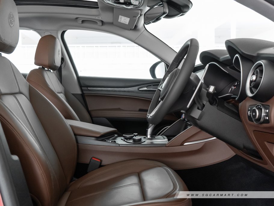 https://i.i-sgcm.com/new_cars/cars/12392/12392_g52