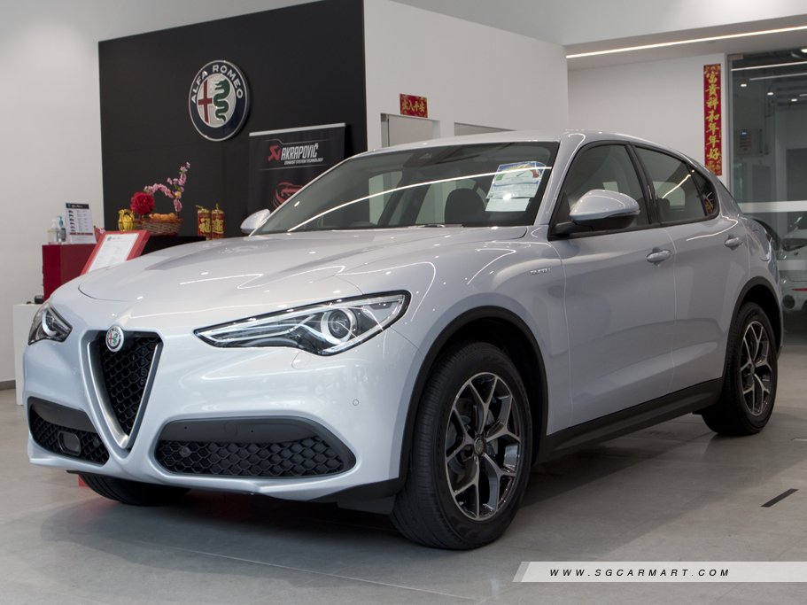 https://i.i-sgcm.com/new_cars/cars/12392/12392_g64