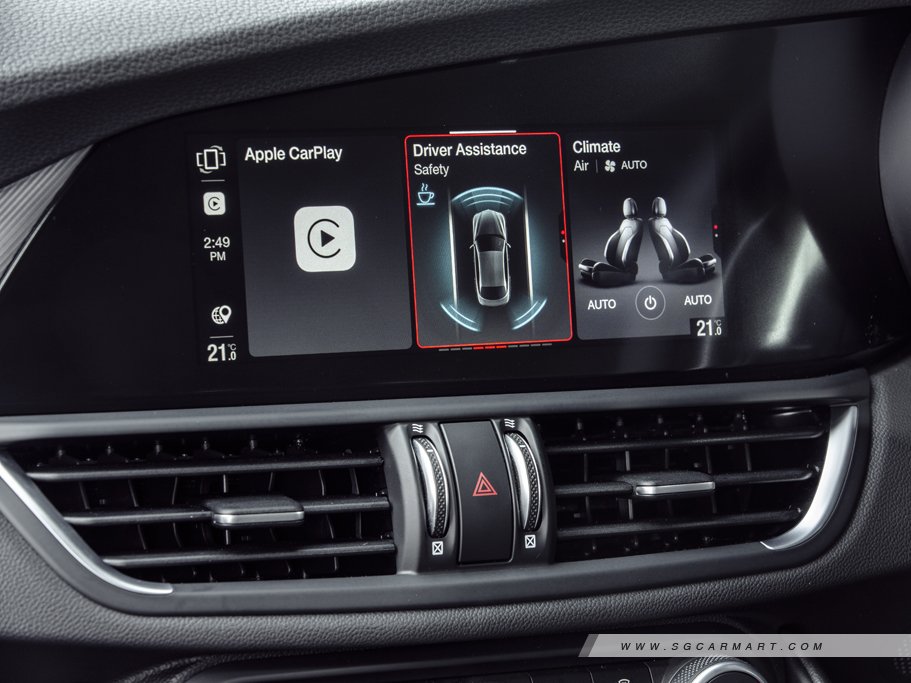 https://i.i-sgcm.com/new_cars/cars/12392/12392_g93