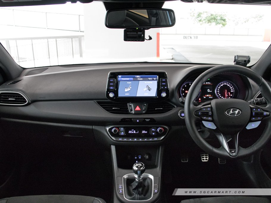 https://i.i-sgcm.com/new_cars/cars/12397/12397_g30