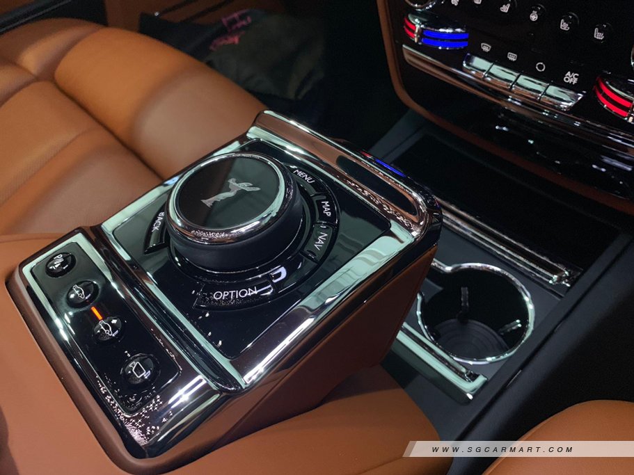 https://i.i-sgcm.com/new_cars/cars/12398/12398_g24