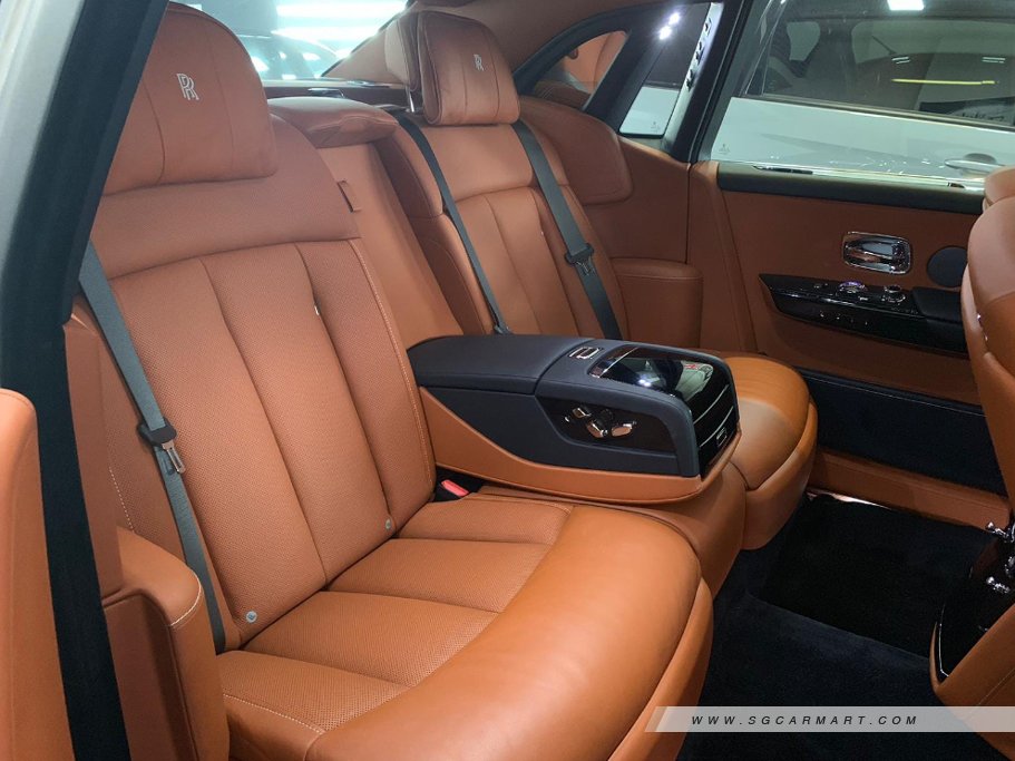 https://i.i-sgcm.com/new_cars/cars/12398/12398_g30
