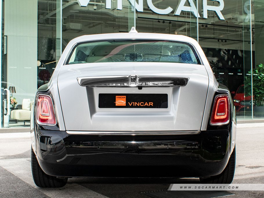 https://i.i-sgcm.com/new_cars/cars/12398/12398_g40