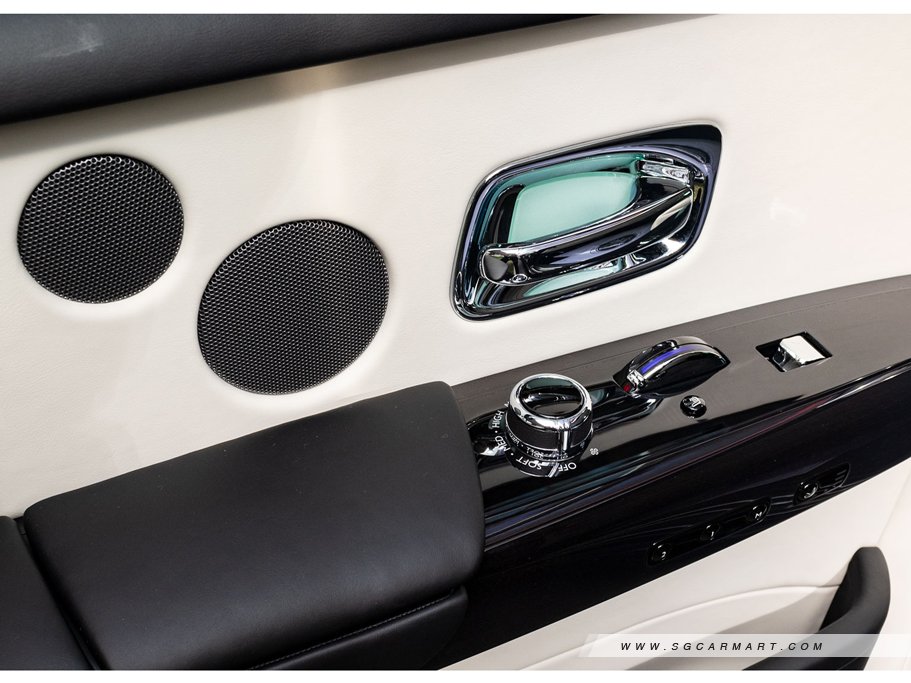 https://i.i-sgcm.com/new_cars/cars/12398/12398_g43