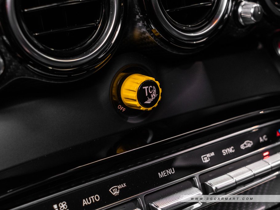 https://i.i-sgcm.com/new_cars/cars/12403/12403_g109