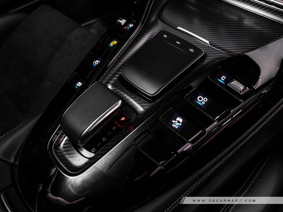 https://i.i-sgcm.com/new_cars/cars/12403/12403_g117