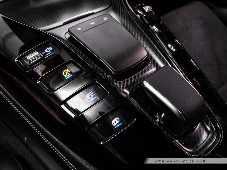 https://i.i-sgcm.com/new_cars/cars/12403/12403_g118